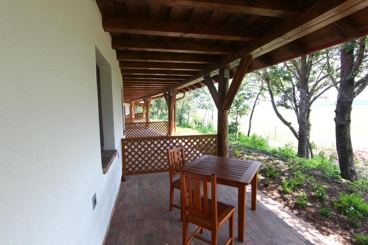 Bibic Nature Lodge บาลมาซูจ์แบรอส ภายนอก รูปภาพ
